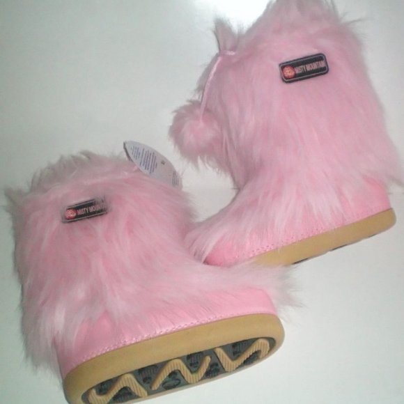 Misty Mountain Other - Misty Mountain Synthetic Furry Pink Boots Size 1